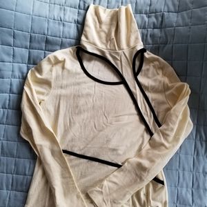 Turtleneck - Unique cut-out